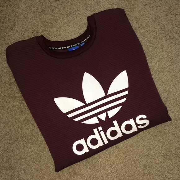 Adidas  Crew neck athletic top EUC - Picture 5 of 5